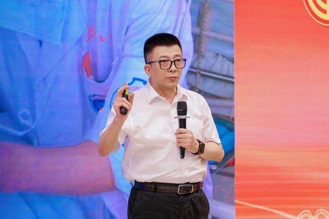 上海“千人师资库” 覆盖千名劳模工匠院士、院长等组成“专家天